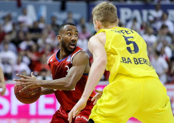 在本届联赛 在本届联赛